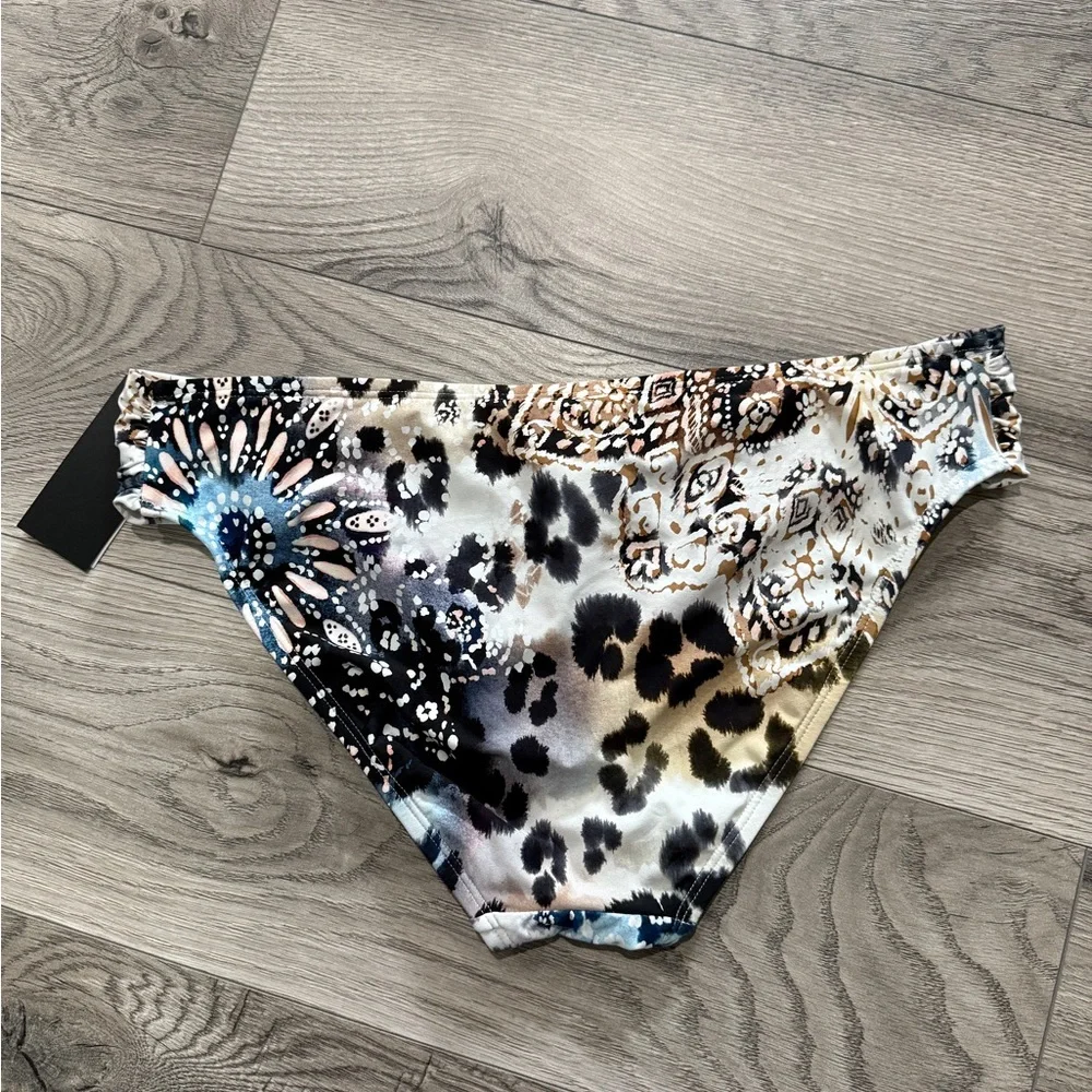 Bikini 𝅺bar lll Top & Kenneth Cole Bottoms Sz Large‎ NWT